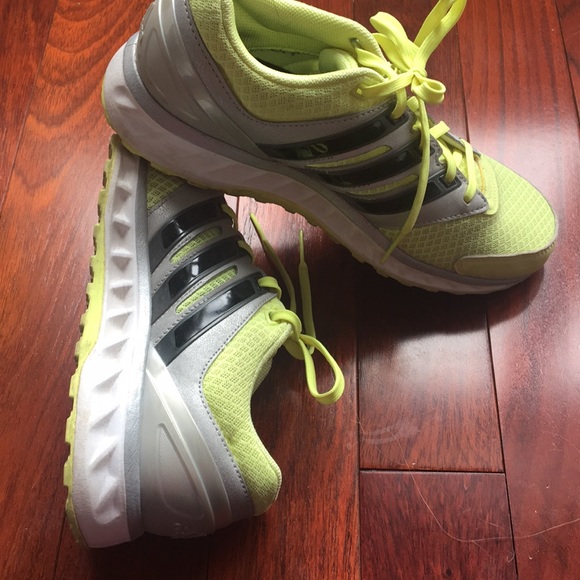 ADIDAS Women’s Run Strong Sneakers Size 8 - Picture 10 of 15